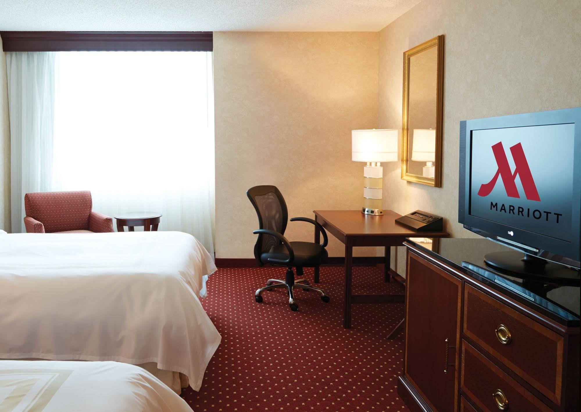 Columbus Airport Marriott Hotel Kültér fotó